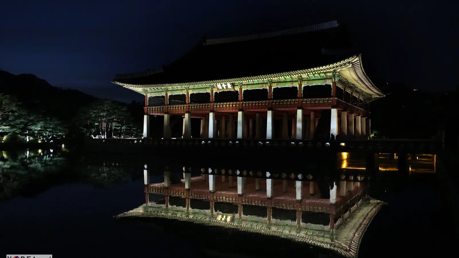 首爾北村韓屋與聖水洞在地美學: 景福宮夜間月光行與漢江落日野餐